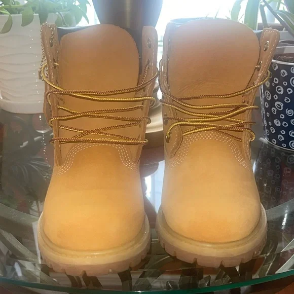 Timberland Boots - Picture 2 of 3